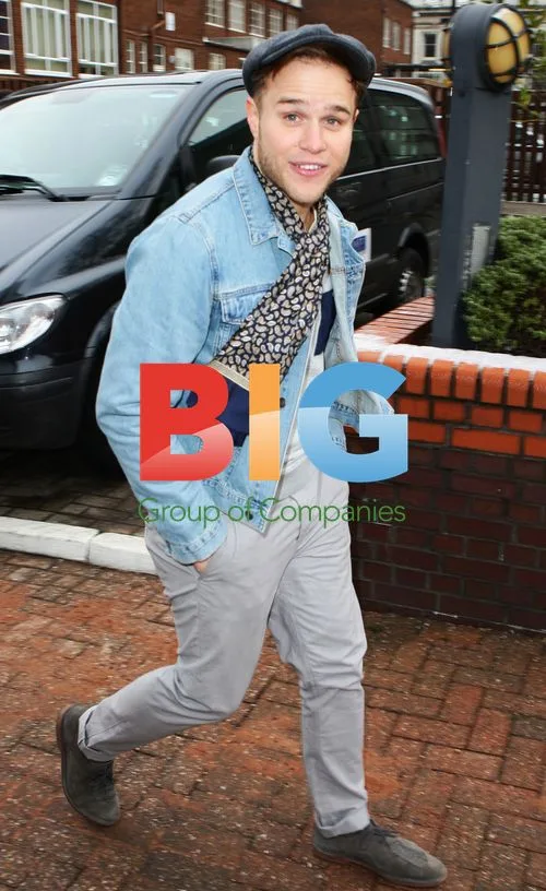 Olly Murs Meets Fans in Birmingham