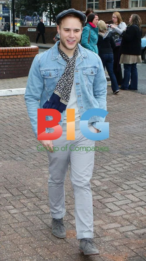 Olly Murs Meets Fans in Birmingham