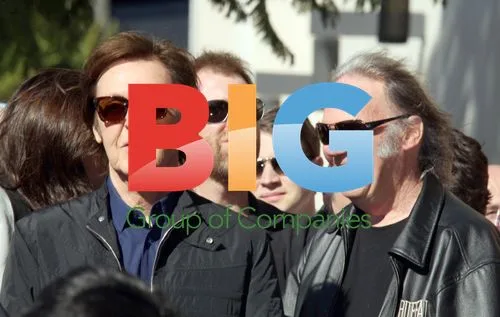 Paul McCartney Receives Star on Walk Of Fame