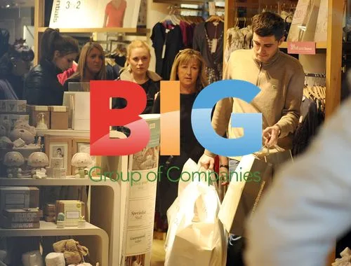 Stacey Soloman & Aaron Barham Shopping