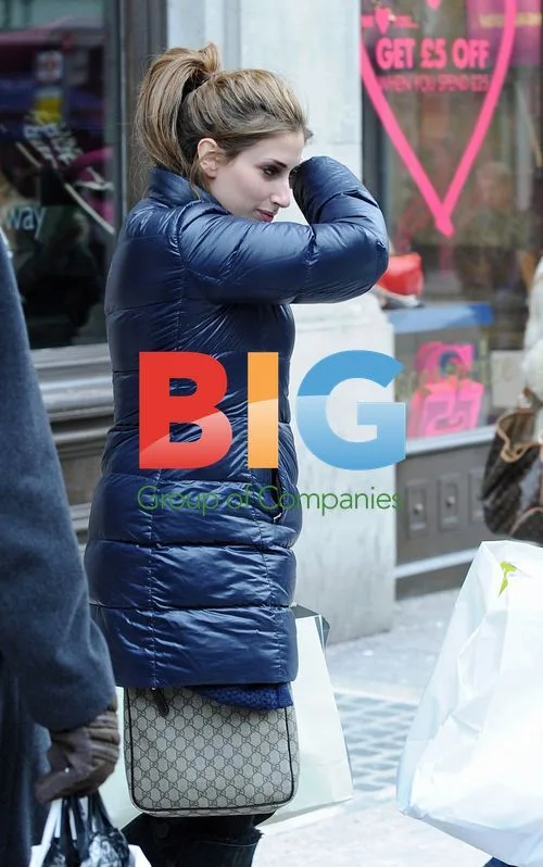 Pregnant singer Stacey Soloman shopping