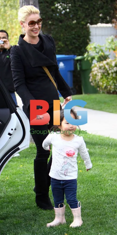 Katherine Heigl Out in Hollywood