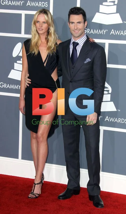 Anne Vyalitsyna and Adam Levine at 2012 Grammys