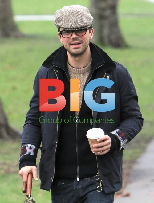 Jonas Brother Joe Jonas and Mystery Girl in London