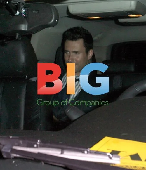 Adam Levine and Anne Vyalitsyna Leaving Mastros Steakhouse