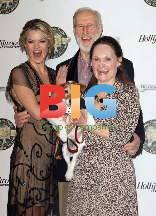 Missi Pyle, James Cromwell and Uggie at Golden Collar Awards