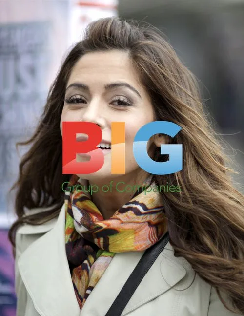 Sarah Shahi on "Fairly Legal" set