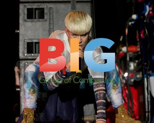 Robyn Performs at Bestival