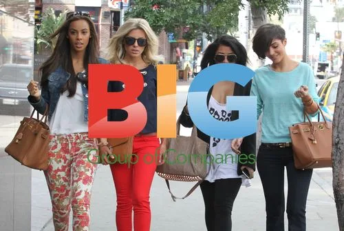The Saturdays get breakfast in West Hollywood