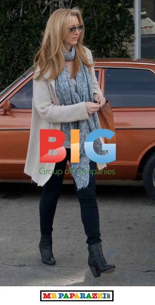 Lisa Kudrow Shopping in West Hollywood