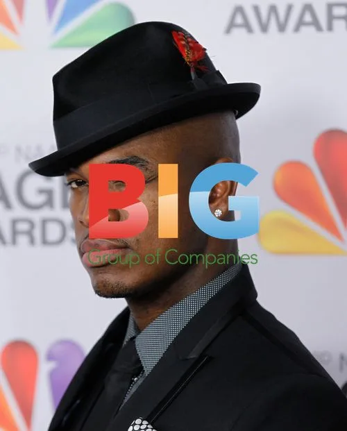 Ne-Yo at 43rd NAACP Image Awards