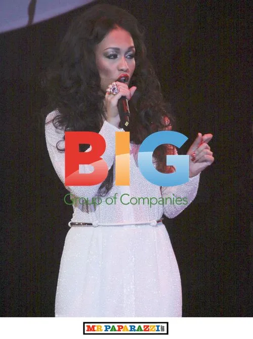 Rebecca Ferguson Performs on UK Tour