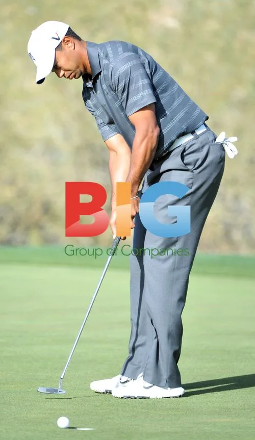 Tiger Woods Misses Match Play Putt