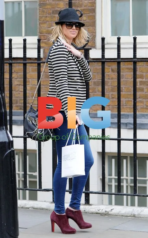 Sarah Harding Leaves London Clinic