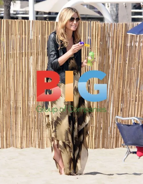 Heidi Klum takes kids to birthday party