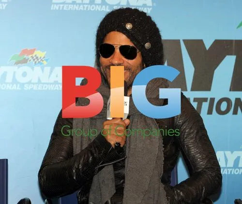Lenny Kravitz performs at Daytona 500