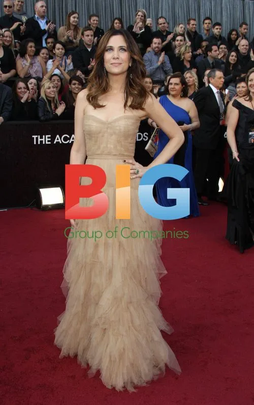 Kristin Wiig arriving at 84th Oscars