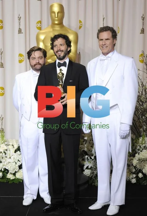 Bret McKenzie Poses with Will Ferrell and Zach Galifianakis at Oscars
