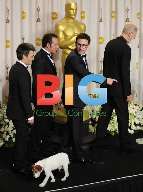 The Artist cast celebrates Best Picture win