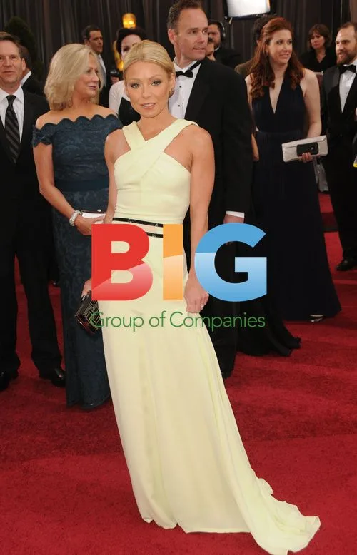 Kelly Ripa at 84th Academy Awards