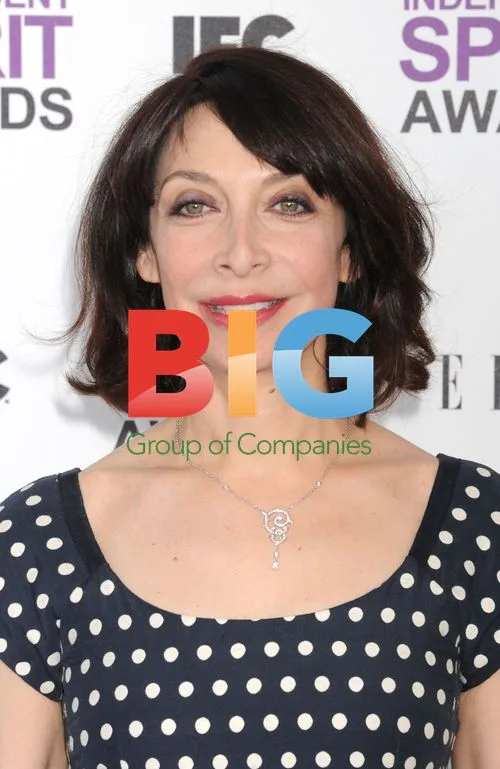 Illeana Douglas at 2012 Film Independent Spirit Awards