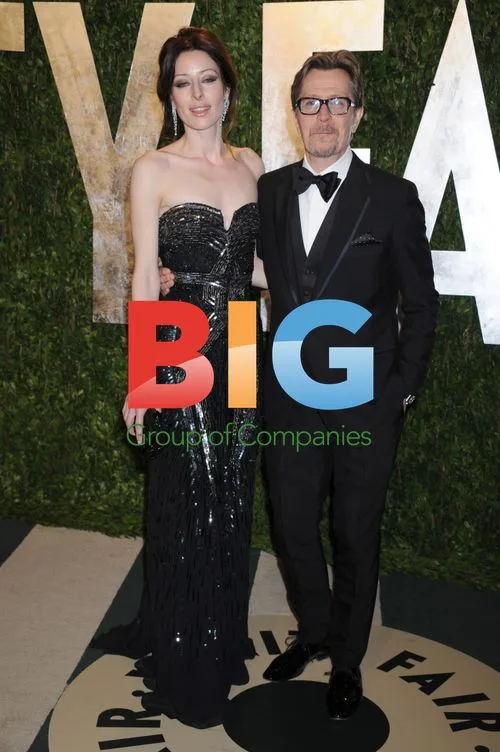 Gary Oldman and Alexandra Edenborough at 2012 Vanity Fair Oscar Party