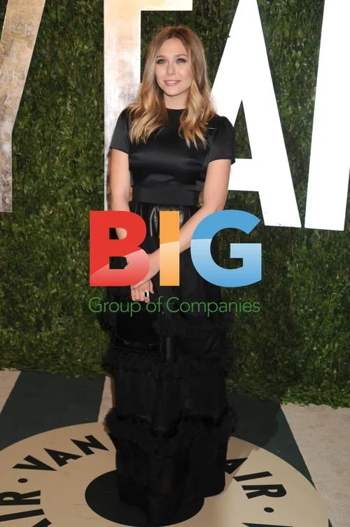 Elizabeth Olsen at 2012 Vanity Fair Oscar Party