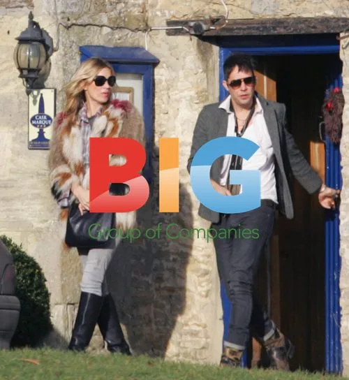Kate Moss and Jamie Hince Leaving Pub