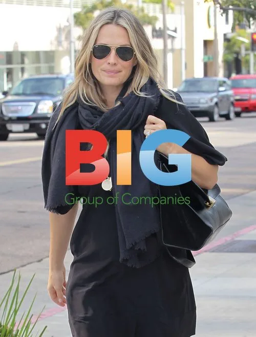 Molly Sims Leaving Restaurant in Beverly Hills