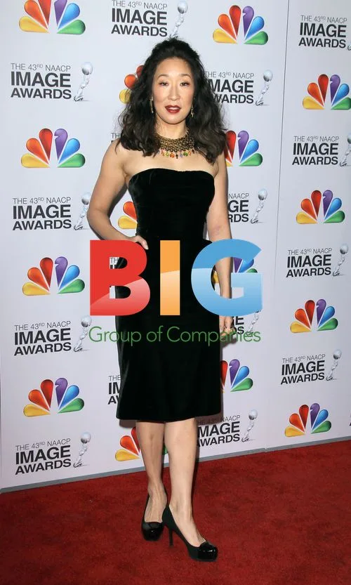 Sandra Oh at 43rd NAACP Image Awards