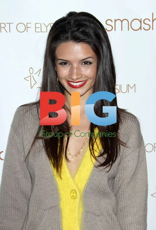 Alice Greczyn at The Art Of Elysium Auction