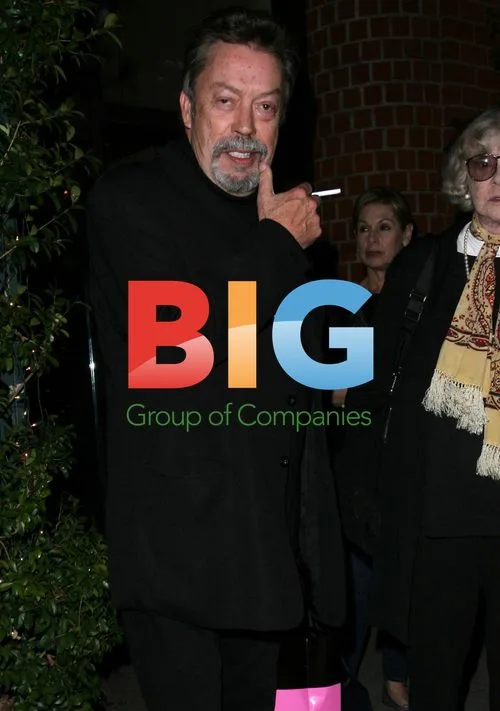 Tim Curry Dining at Mr. Chows