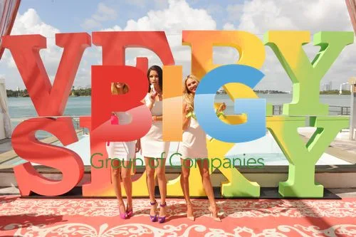 Victoria's Secret Angels Very Sexy Jet tour