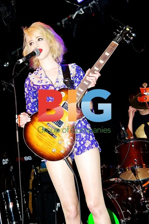 Beth Jeans Houghton live at Hoxton Bar & Kitchen