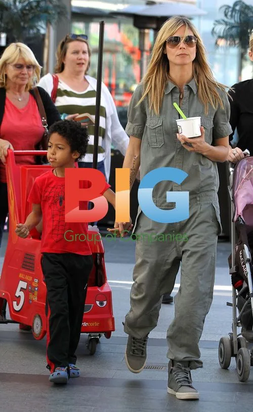 Heidi Klum Takes Kids to Movies