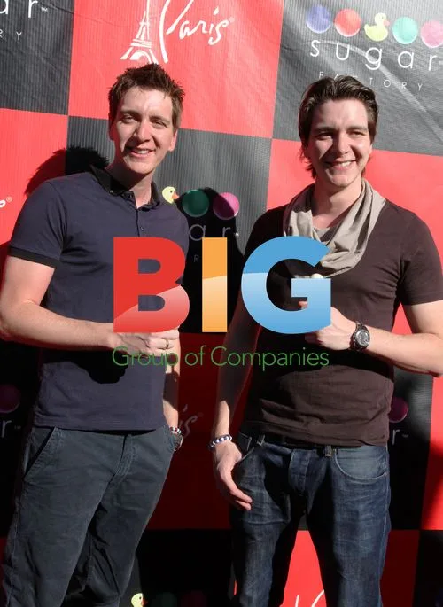 James and Oliver Phelps Hold Autograph Signing