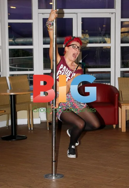 Hollyoaks Cast Enjoy Funfilled Day in Blackpool