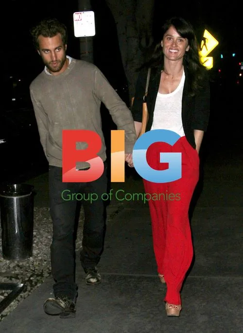 Robin Tunney with mystery man in LA
