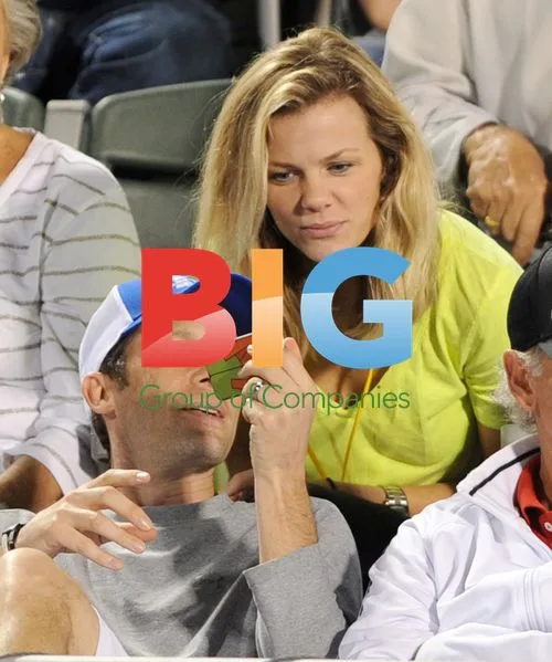 Brooklyn Decker at Andy Roddick Match