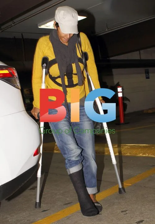 Halle Berry on Crutches in Burbank