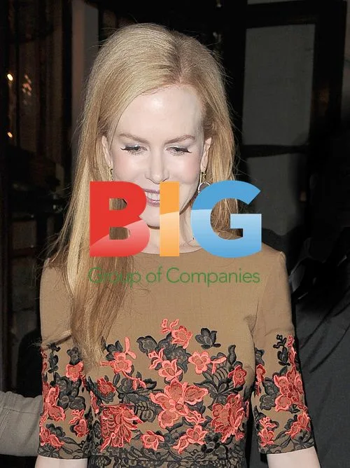 Nicole Kidman at Laperouse Restaurant, Paris