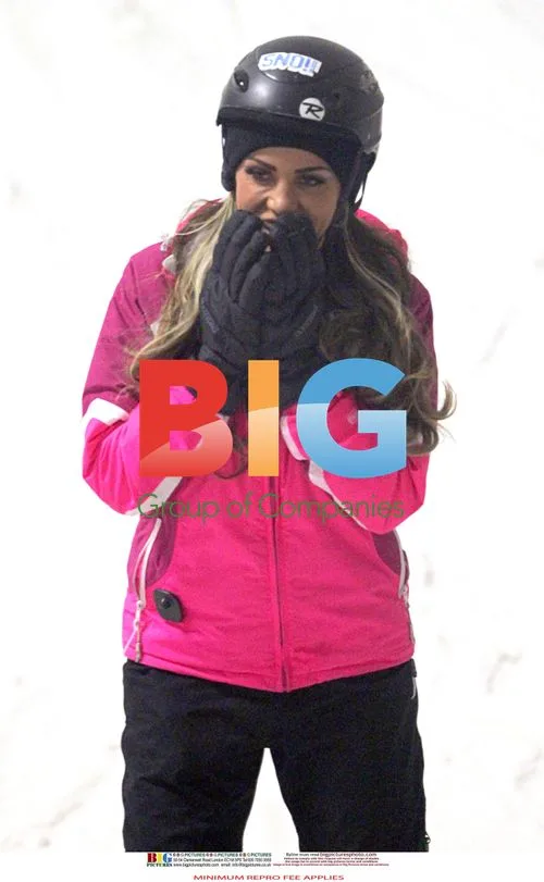 Katie Price Skiing Tumble