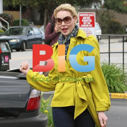Katherine Heigl Lunches with Mom in LA