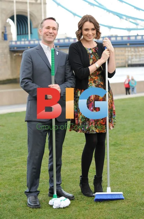 Mayor, Actress Launch London Clean-Up Campaign