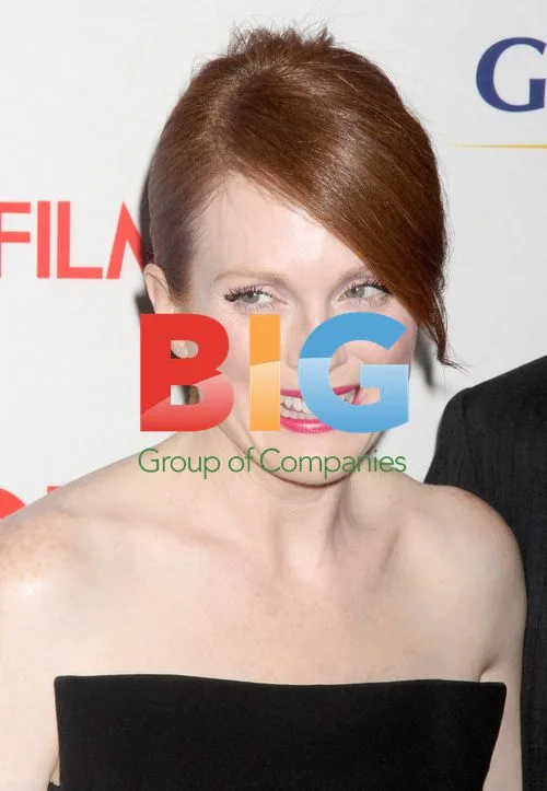 Julianne Moore at 'Game Change' Premiere