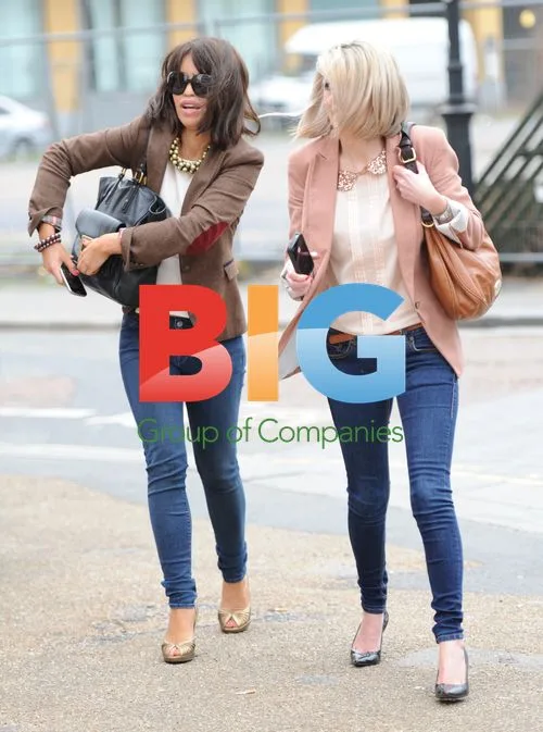Katie Piper Out on London's South Bank
