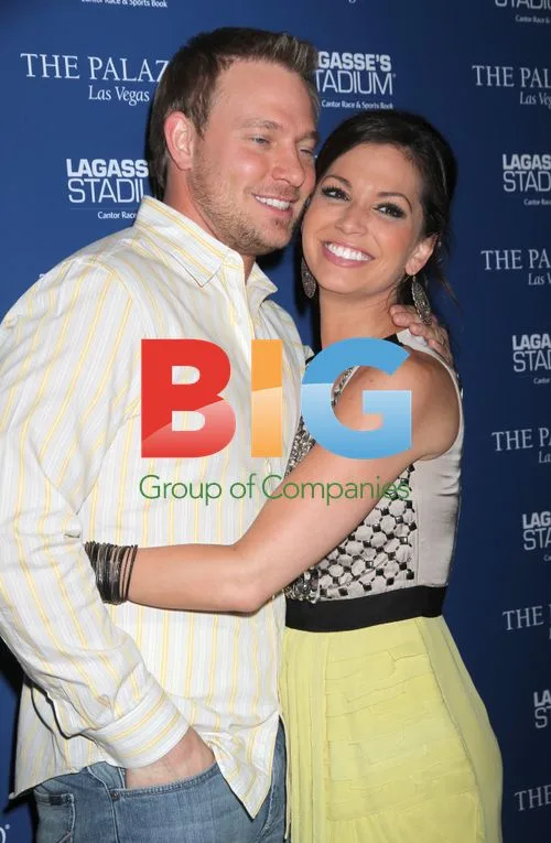 Melissa Rycroft and Tye Strickland host fan party