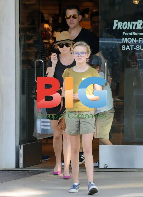 Reese Witherspoon and Family Shopping in Santa Monica