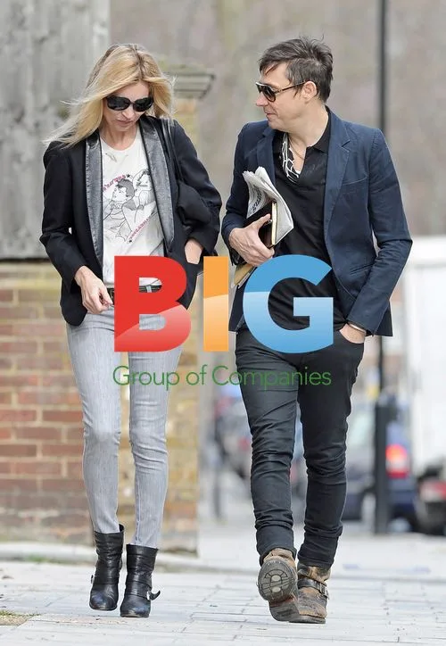 Kate Moss and Jamie Hince strolling in London