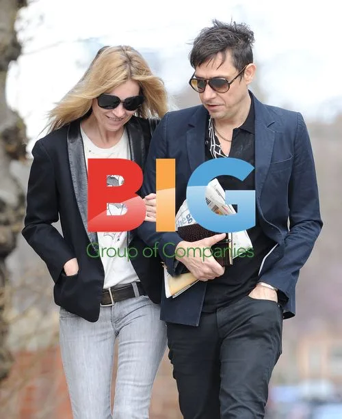 Kate Moss and Jamie Hince on London Stroll